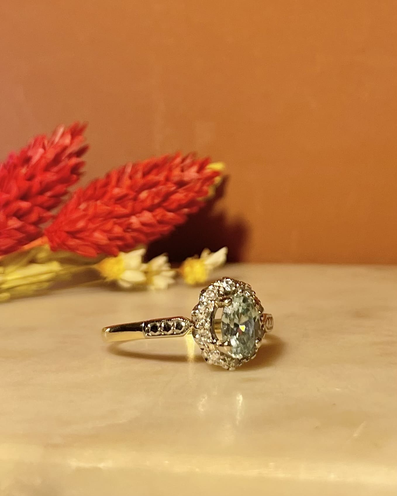 Bague Marguerite Aigue-Marine 1.05 Carat et 10 Diamants "Aubrey"