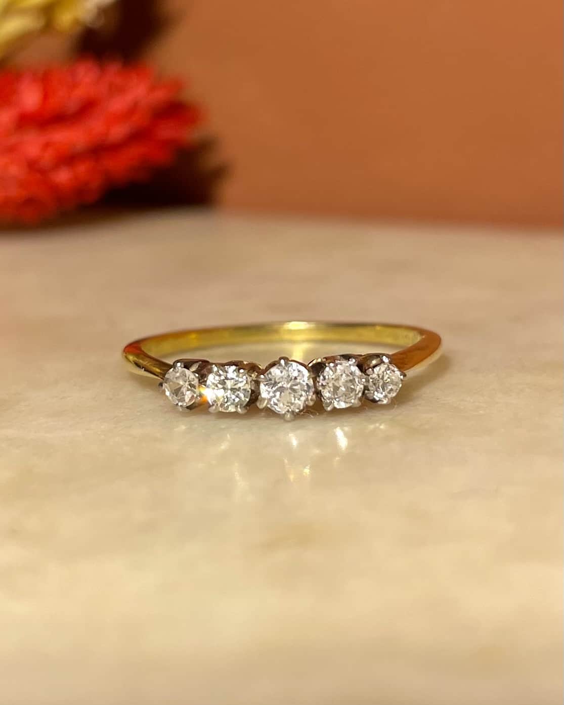 Anillo de diamantes "Raven" de 0,30 quilates