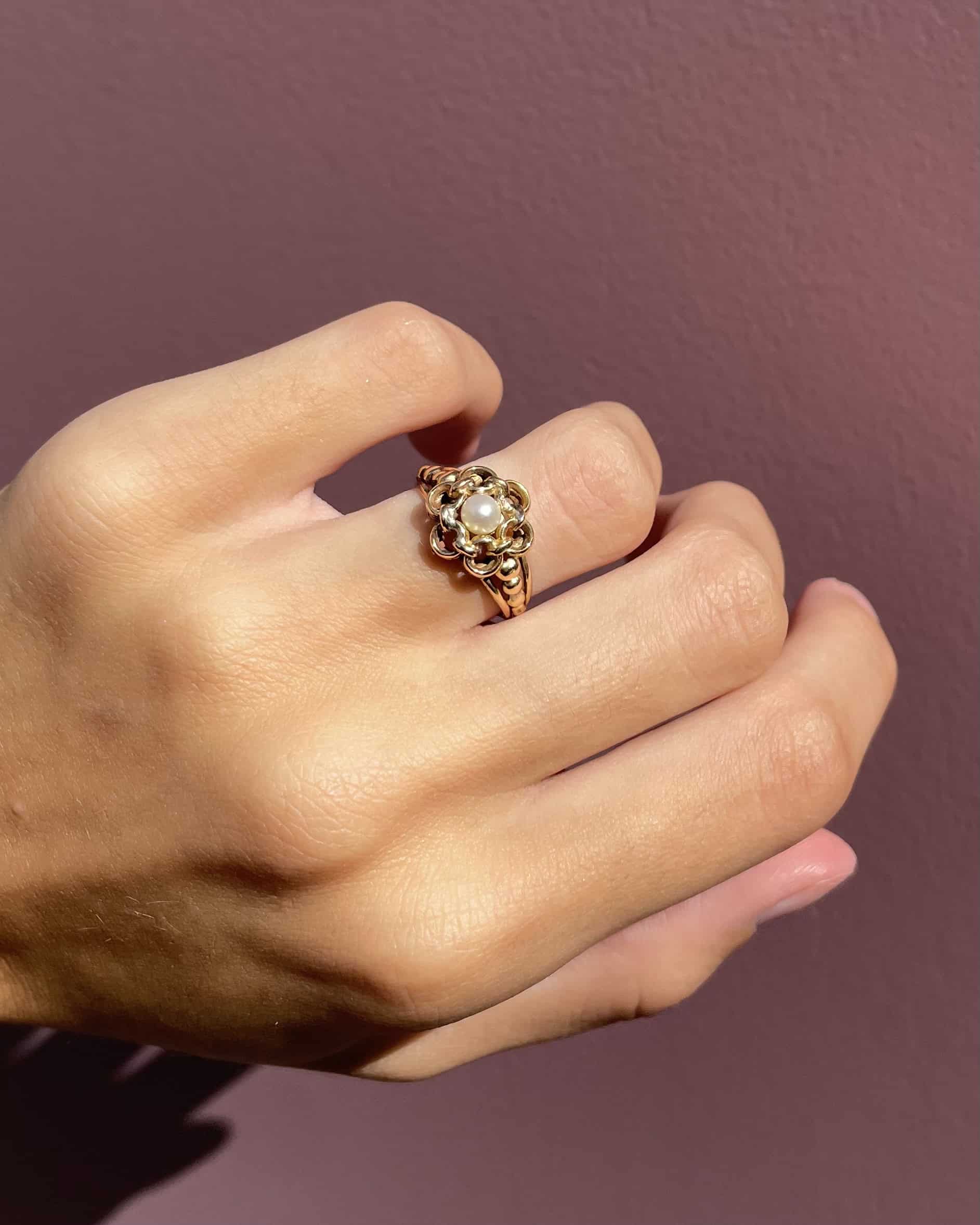 Bague Fleur Tressée Art-Déco Perle "Lorrie"