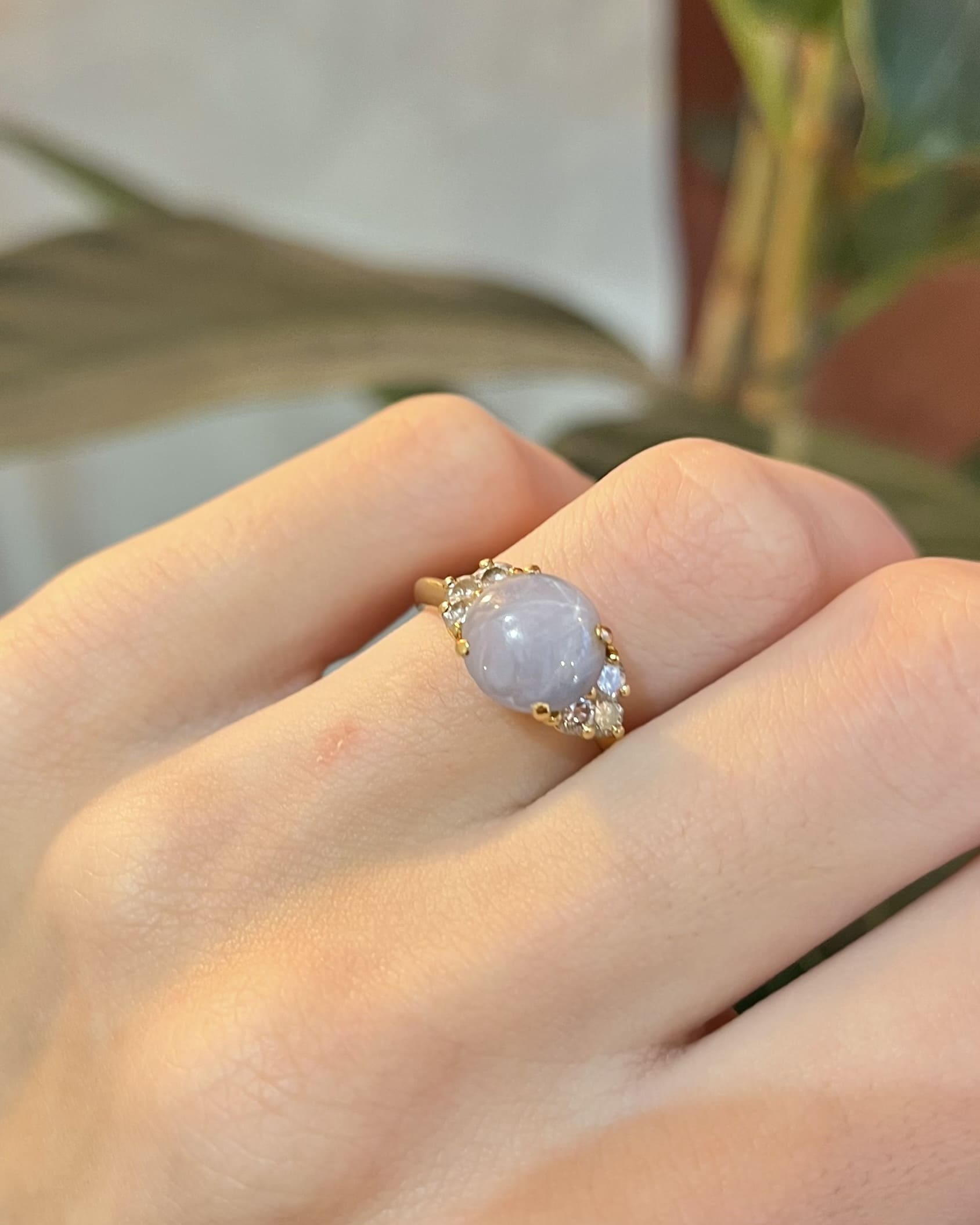 Star Sapphire Trilogy Ring 4.30 carats & 6 Diamonds "Lavender"