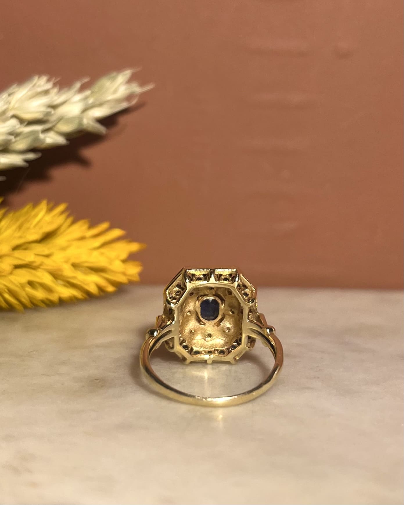 Bague Style Art-Déco Saphirs & 8 Diamants "Emrata"