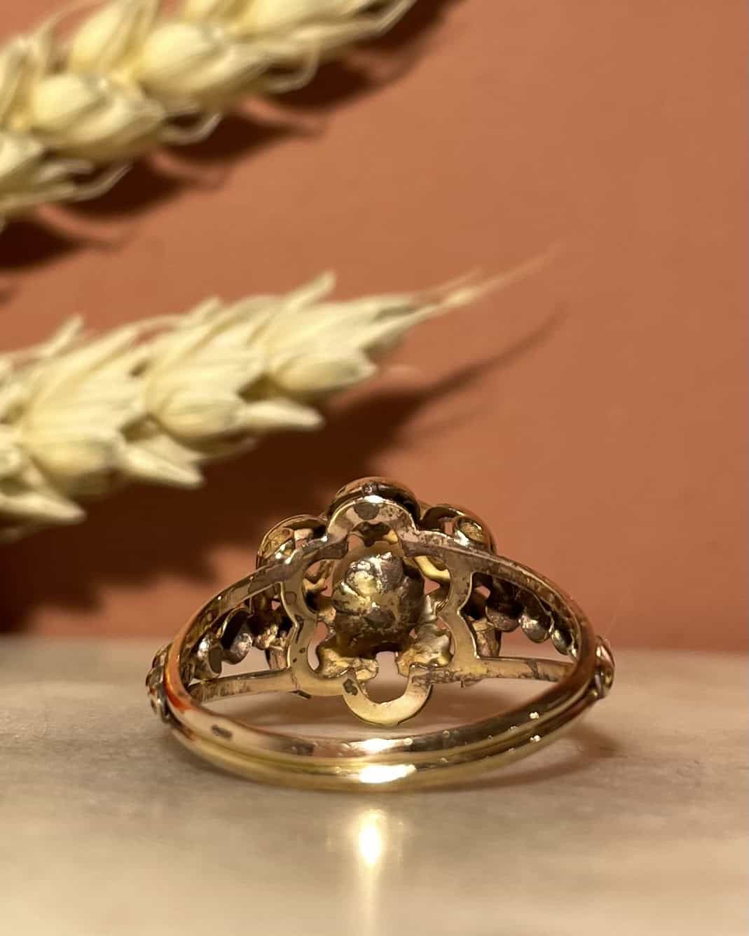 Bague Fleur Tressée Art-Déco Perle "Lorrie"
