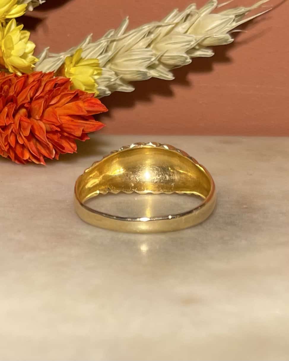 Anillo brazalete "Ornellita" de oro amarillo de 18 quilates