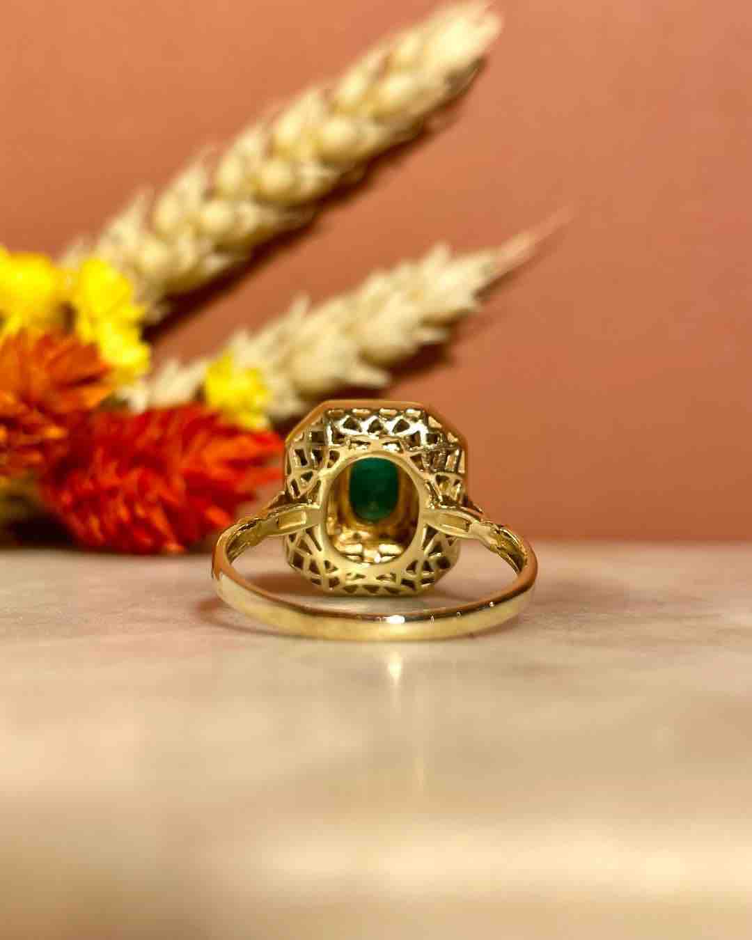 Bague Style Art-Déco Émeraudes 0.90 Carat et 14 Diamants "Xander"