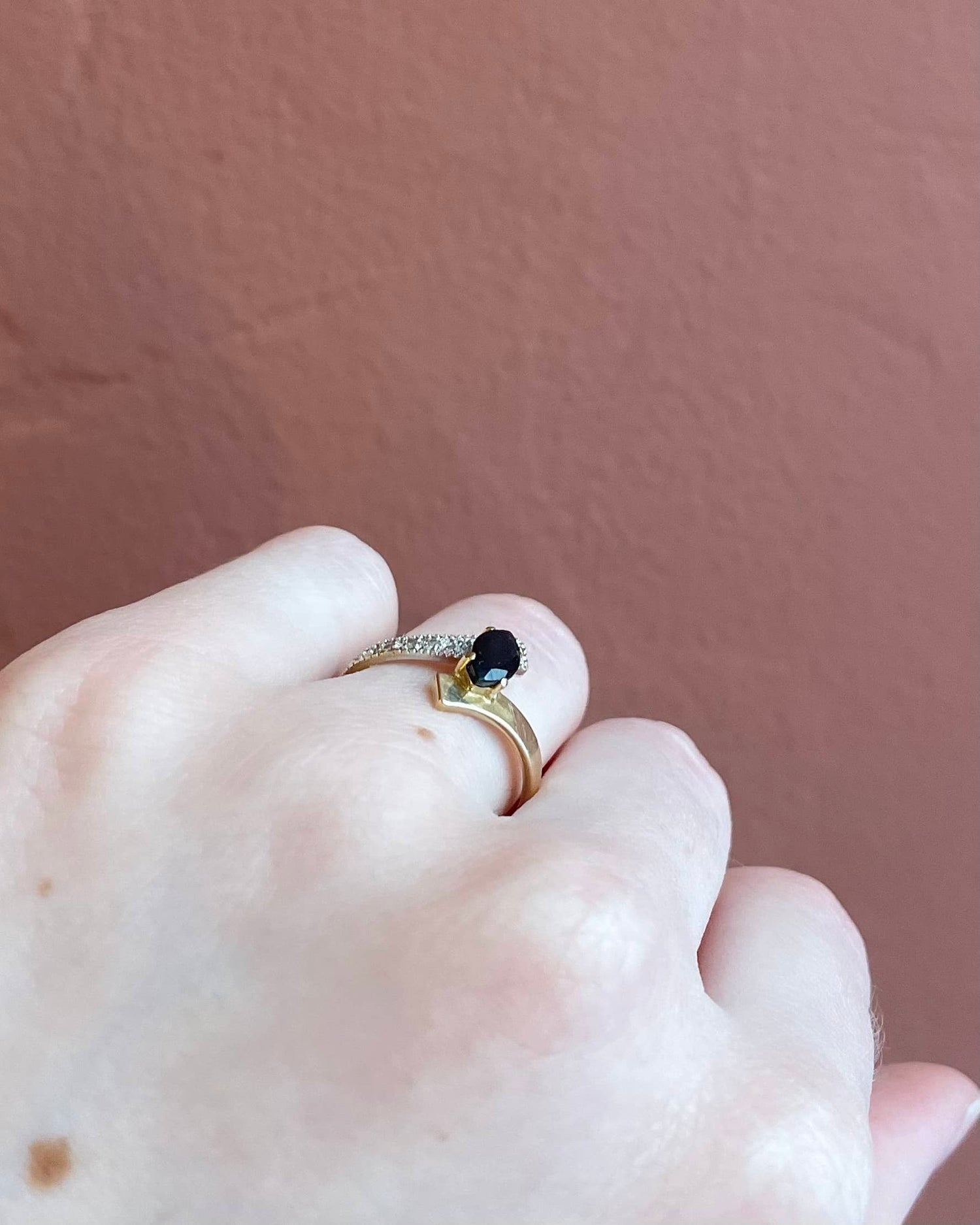 Bague Vintage Saphir Marquise 0.70 carat & Diamants "Gaya"