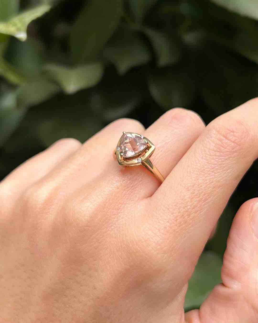 Bague vintage Morganite 2 carats et Diamants "Elia"