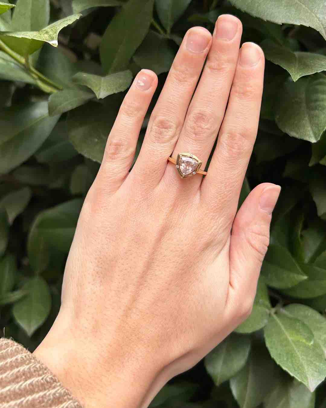 Bague vintage Morganite 2 carats et Diamants "Elia"