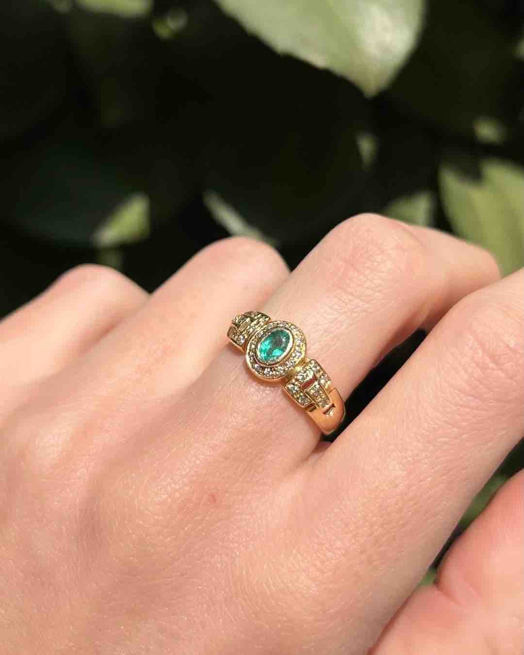 "Lilou" Emerald & Diamond Bangle Ring