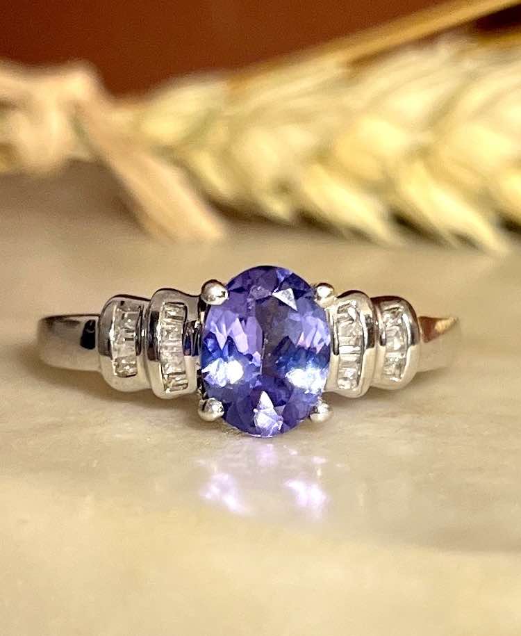 Bague Solitaire Tanzanite & Diamants "Galia" - Elliade Paris