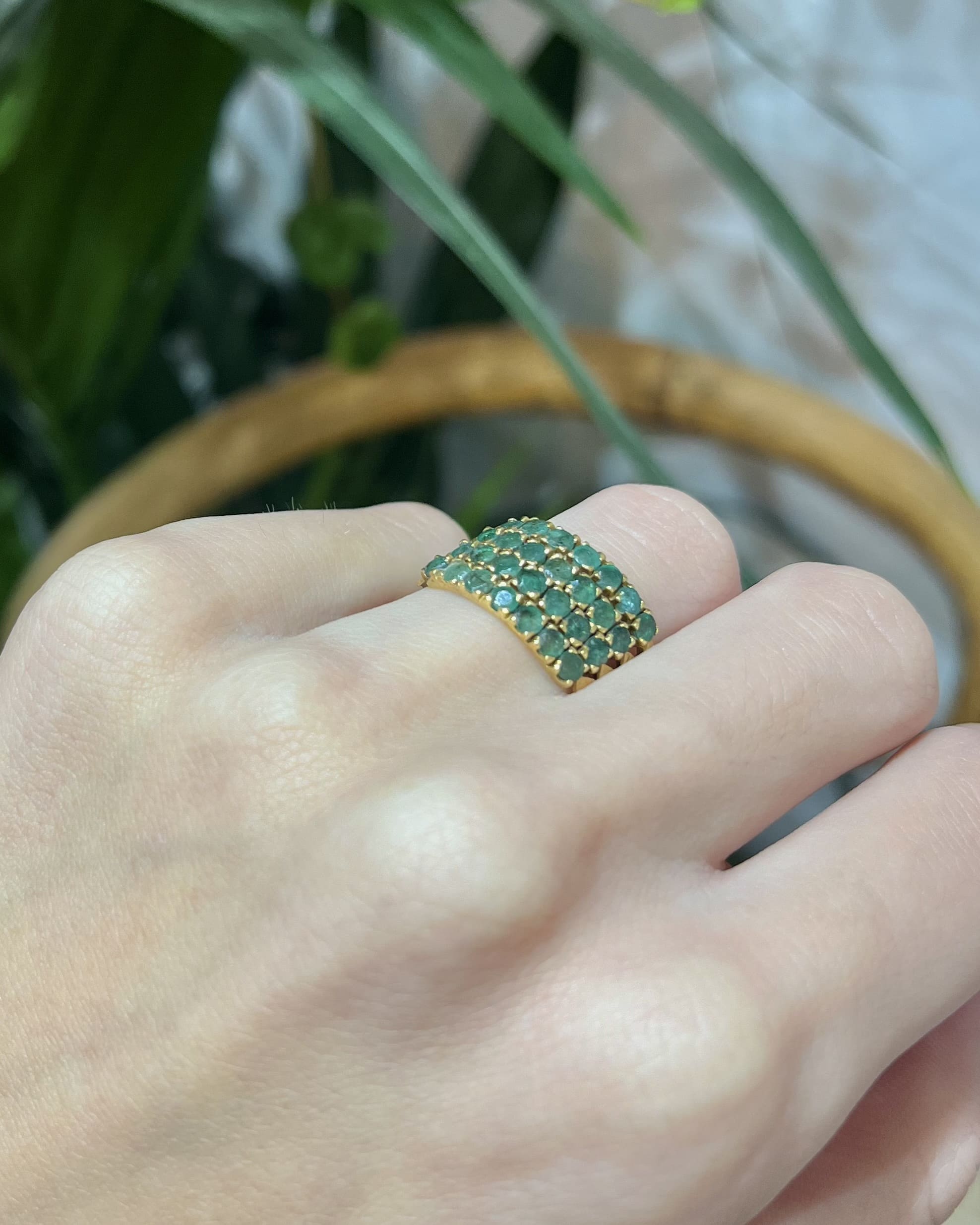 Sultan Ring 28 Emeralds "Meryem"