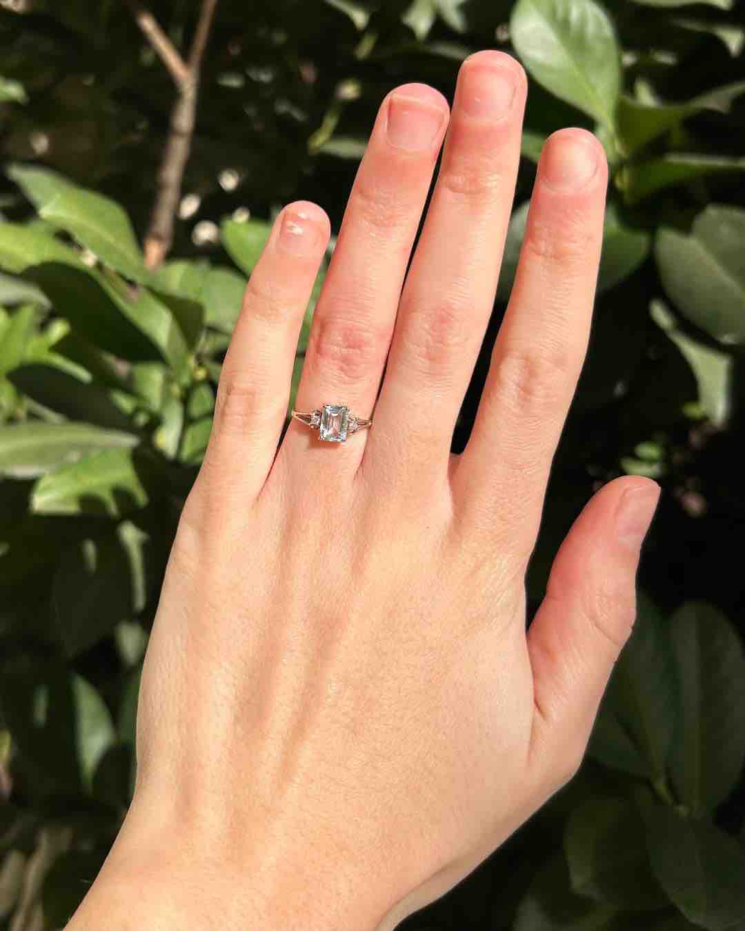 Anillo de trilogía de aguamarina y diamantes "Robin"