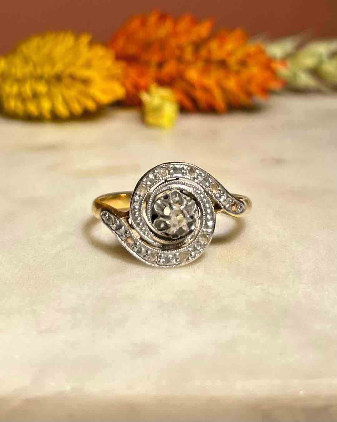 Bague Vintage Tourbillon Diamants "Mona"