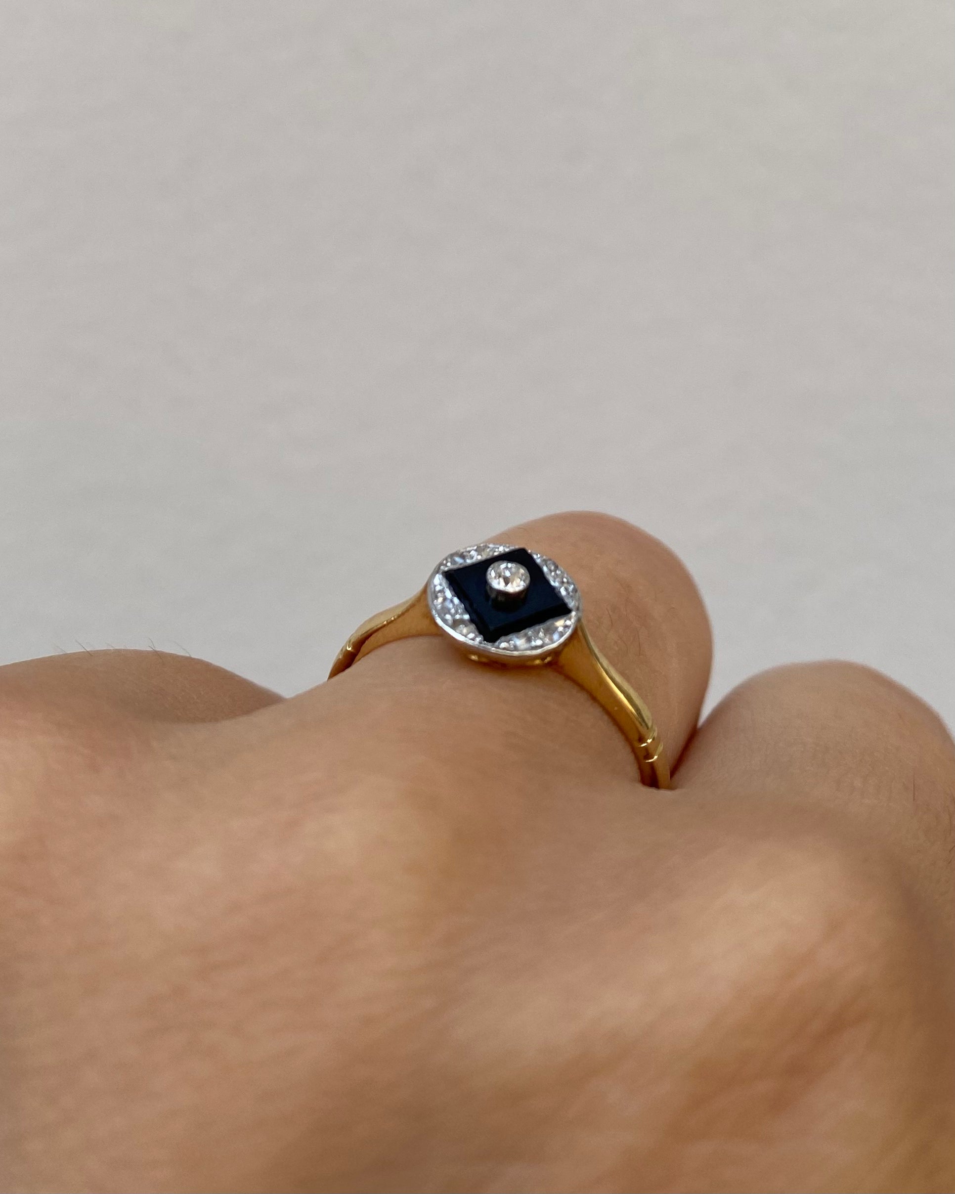 Bague Art-Déco Onyx & Diamants "Adèle"