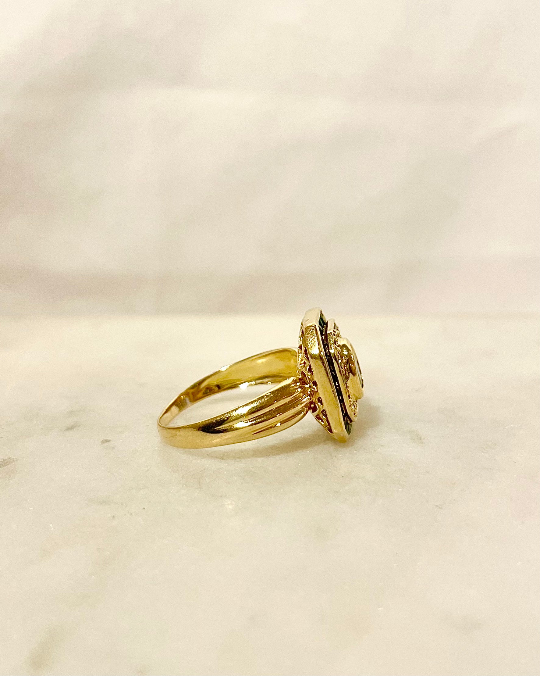 Bague Art Déco Emeraudes 0.87 carat & Diamants “Amalia”