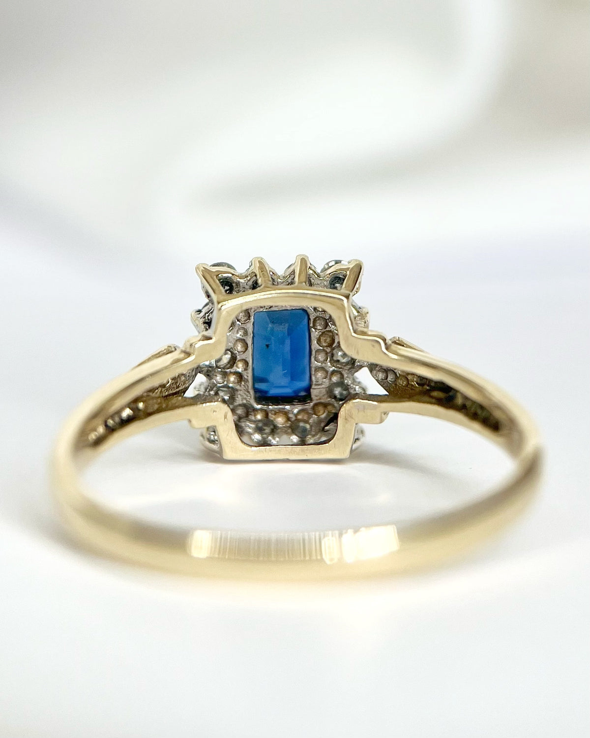 Bague Marguerite Saphir 0.91 carat & Diamants 0.28 carat "Maria"