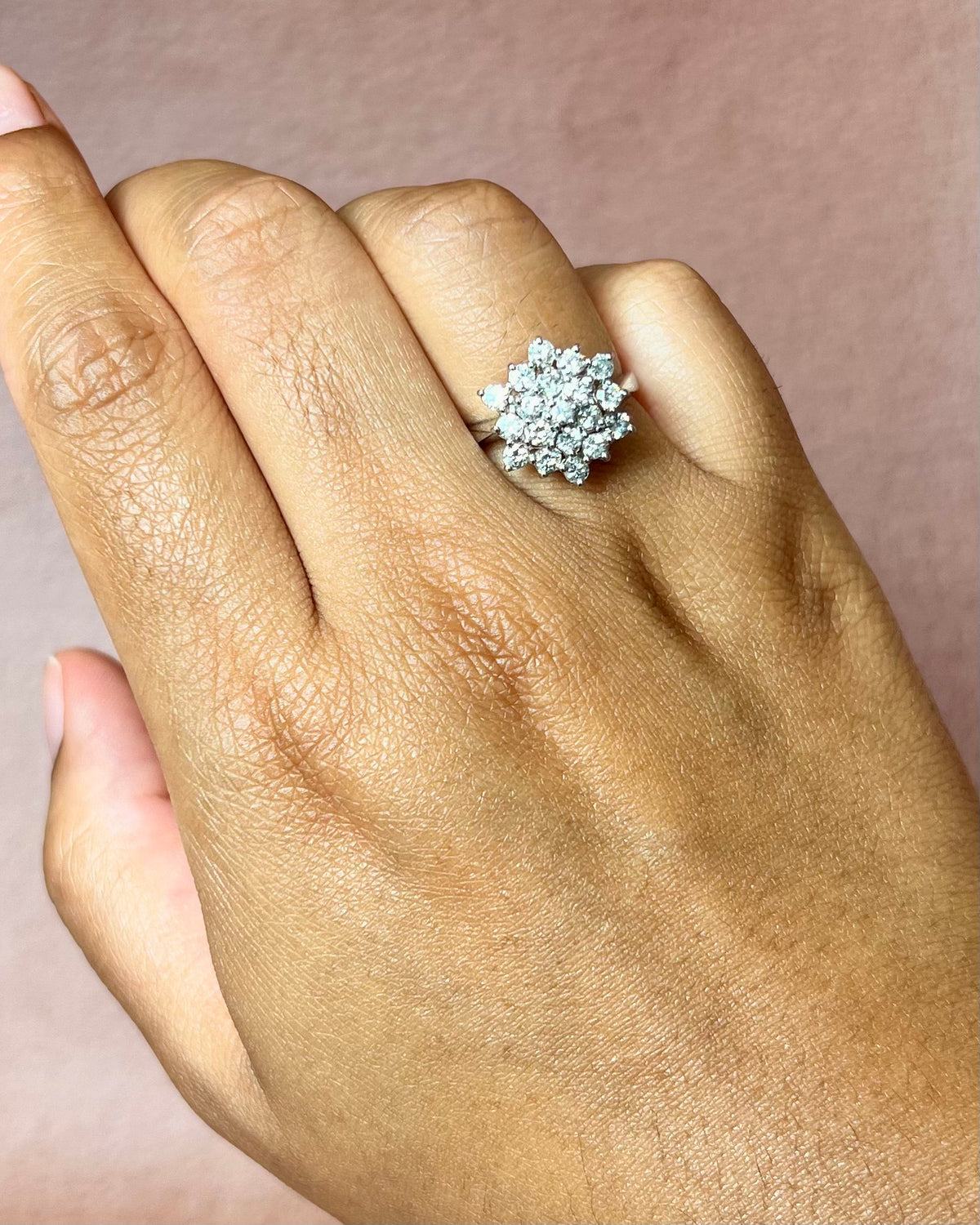 Bague Marguerite Diamants 0.76 carat "Perrine"