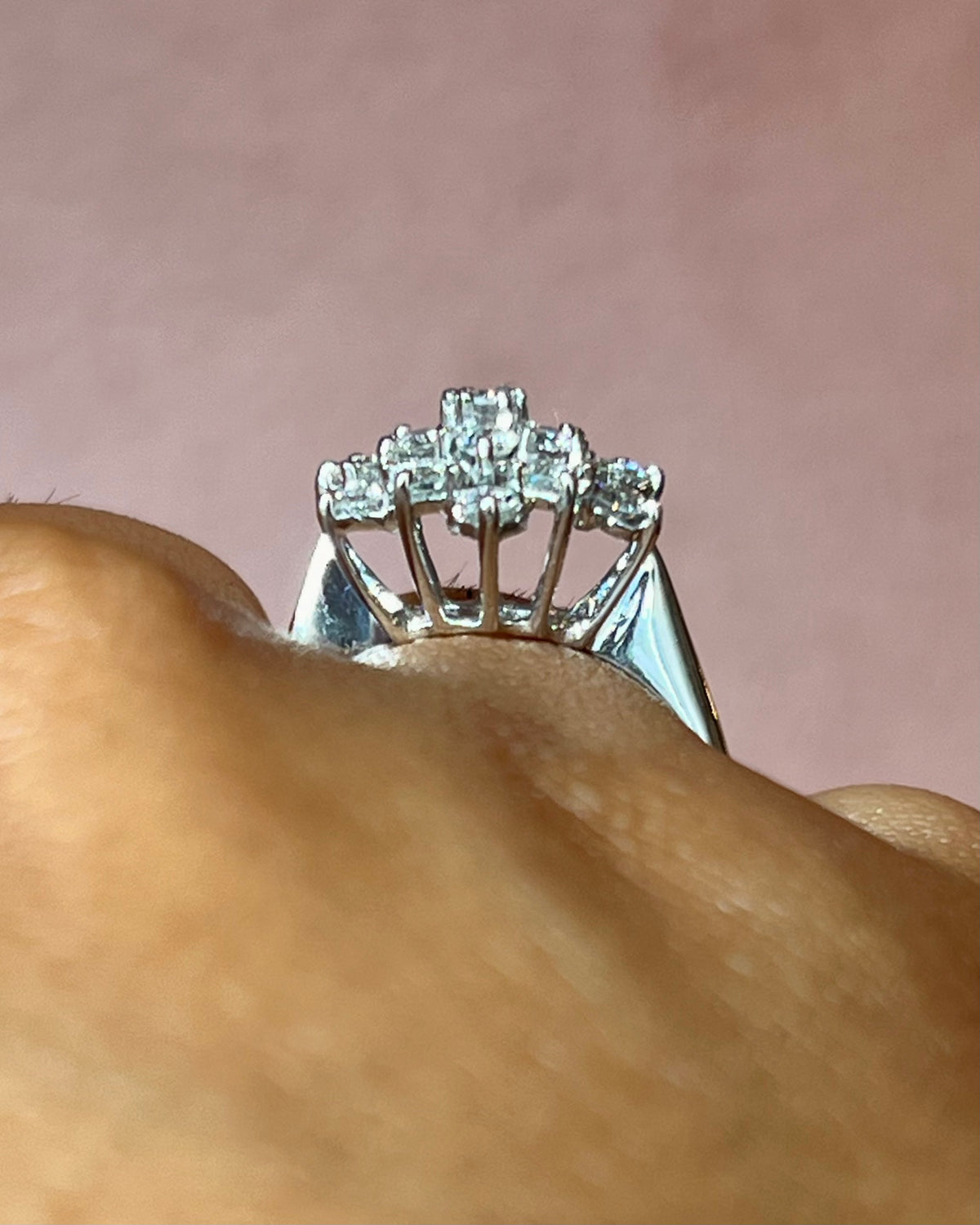Bague Marguerite Diamants 0.76 carat "Perrine"