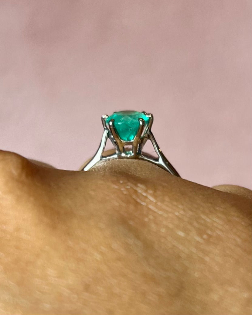 Bague Solitaire Émeraude 1.95 carat "Elina"