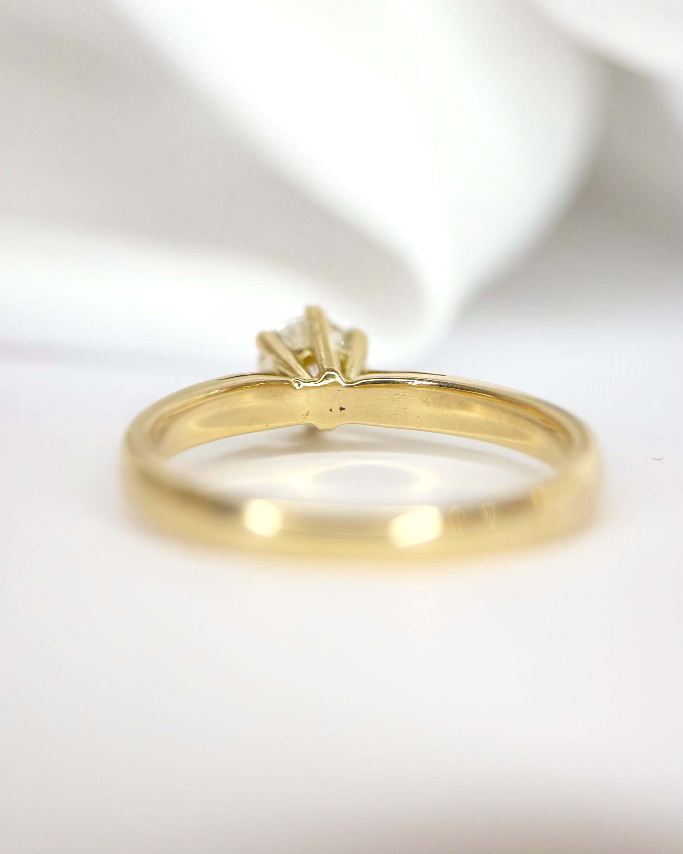 Anillo solitario de diamante de 0.35 quilates H/VS «Odile»