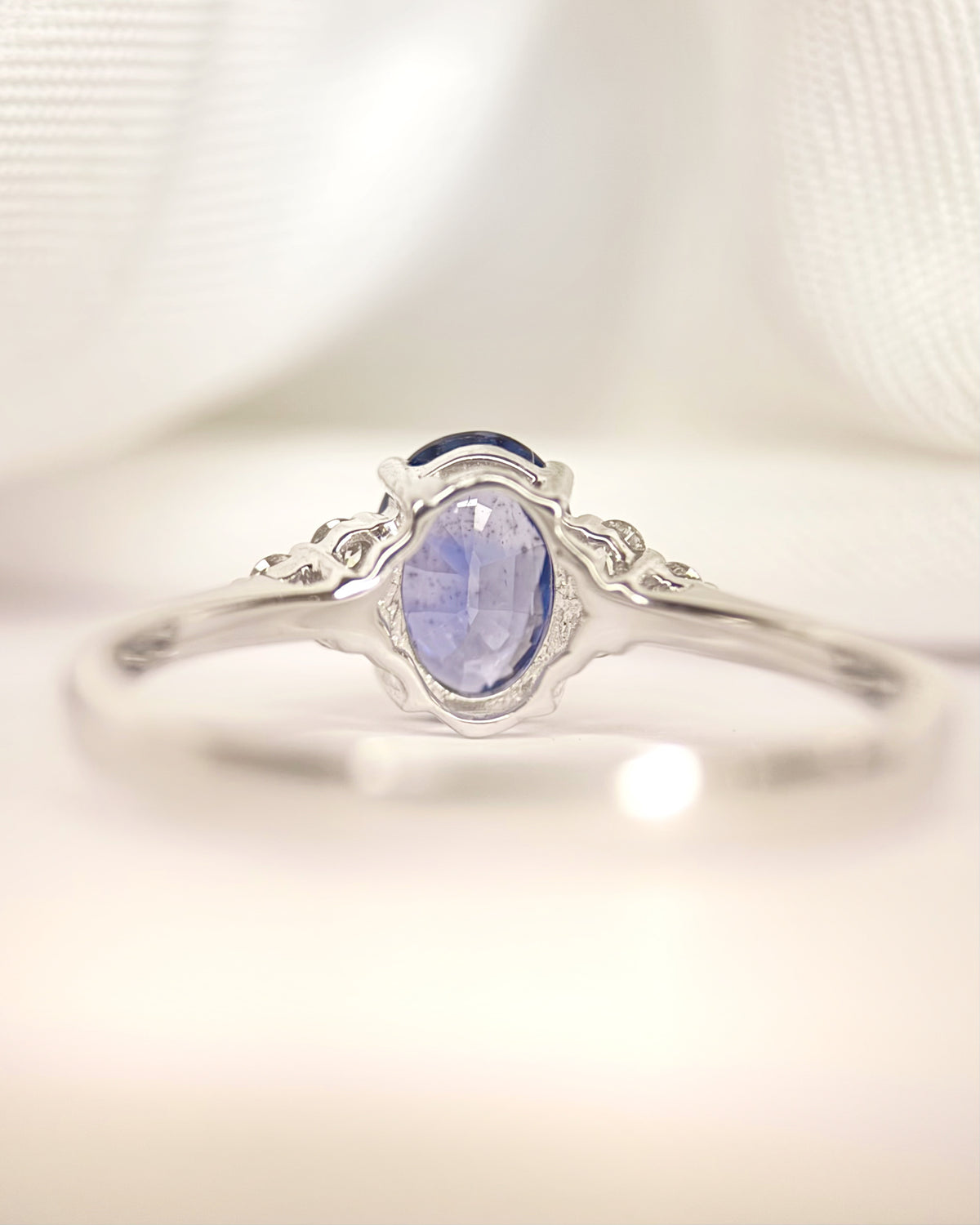 Bague Trilogie Saphir 0.85 carat & Diamants "Gwendoline"