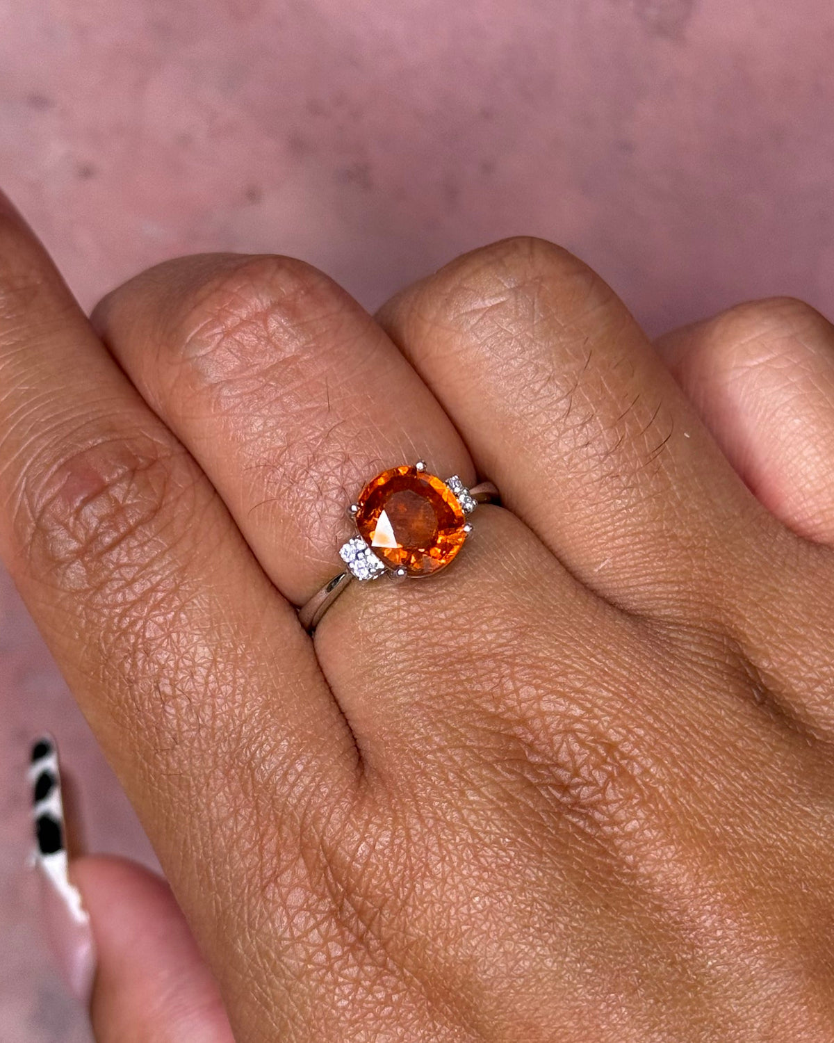 Bague Trilogie Grenat Spessartite 2.83 carats & Diamants "Clara"