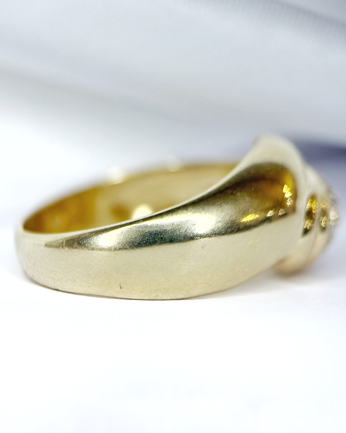 Yellow Gold & Diamond Bangle Ring 0.86 carat 5g "Shelby"