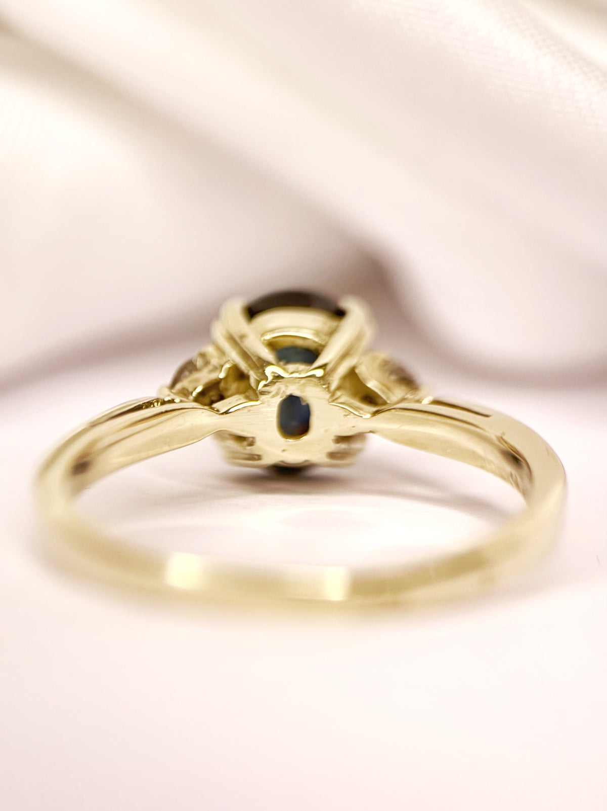 1.63-carat Sapphire and Diamond Trilogy Ring "Mireille"