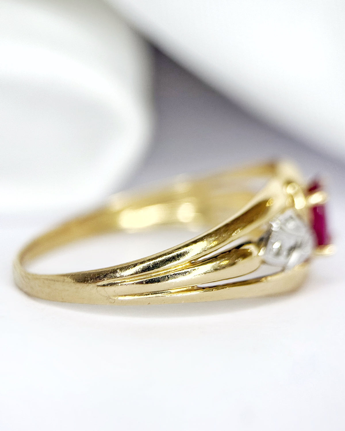 Bague Jonc Rubis & Diamants "Adelaïde"
