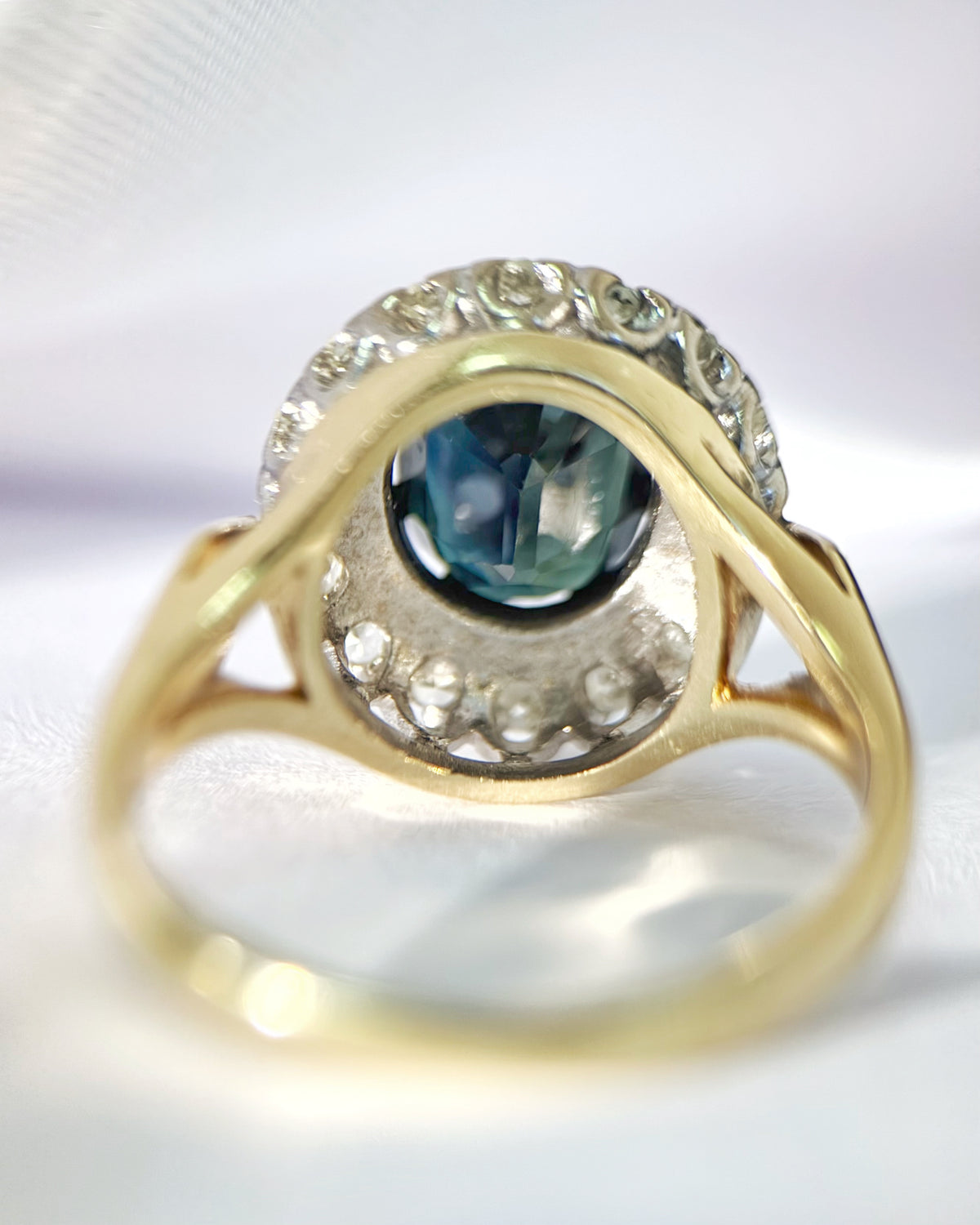 Bague Marguerite Saphir 2.05 carats & Diamants "Angelique"