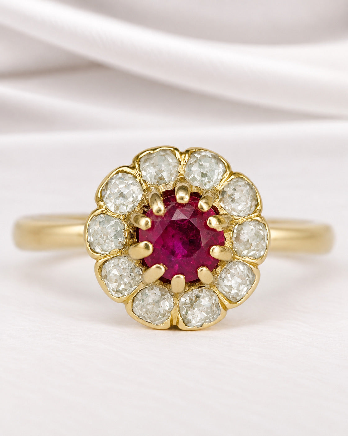 0.50-carat Ruby Daisy Ring & 0.40-carat Diamonds "Marjolaine"
