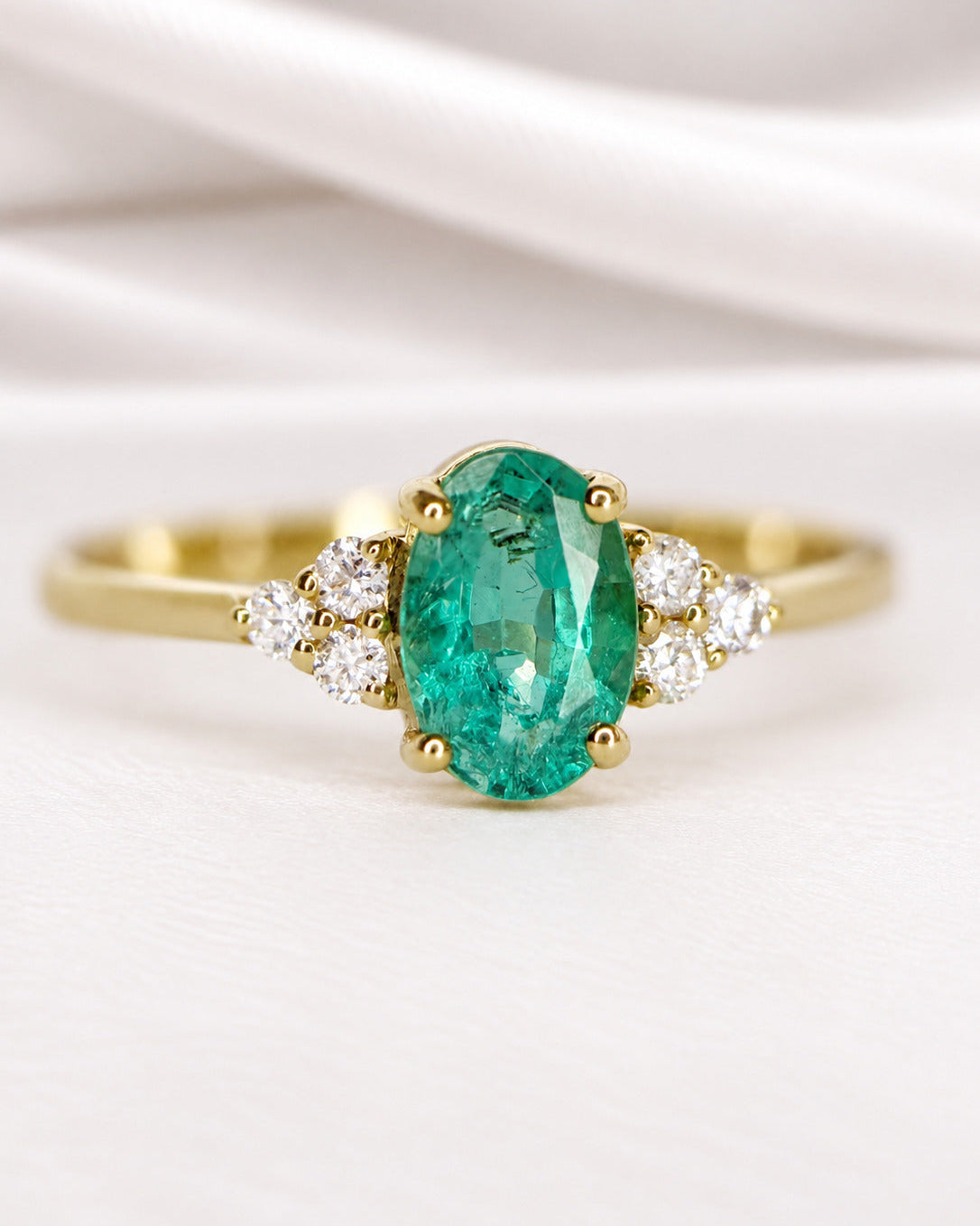 Bague Trilogie Émeraude 0.65 carat & Diamants "Fauve" - Elliade Paris