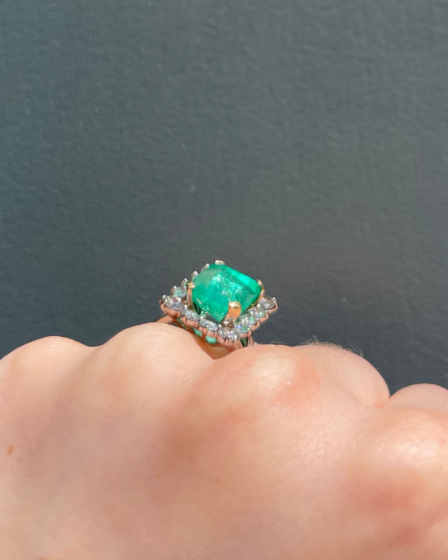 Bague Marguerite Emeraude 3.10 carats & Diamants "Elisa"