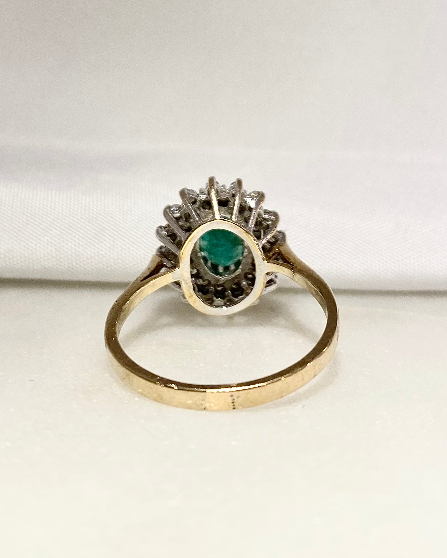 Bague Marguerite Émeraude & 32 Diamants "Alina"