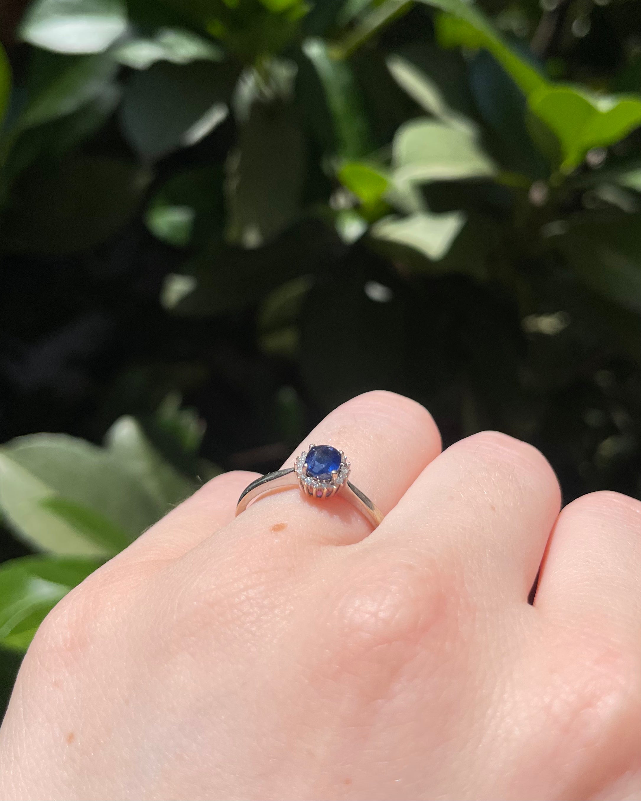 Bague Marguerite Saphir 0.50 carat & Diamants "Solange"