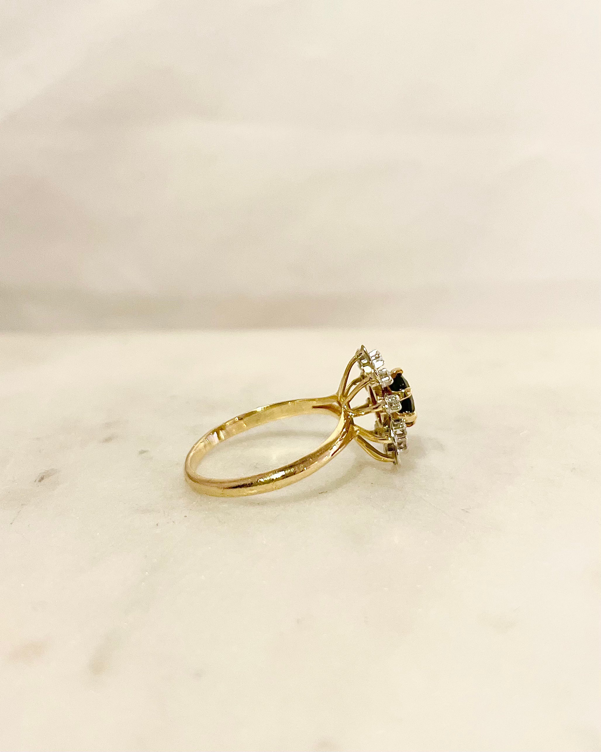 Bague Marguerite Saphir naturel & Diamants “Avery”