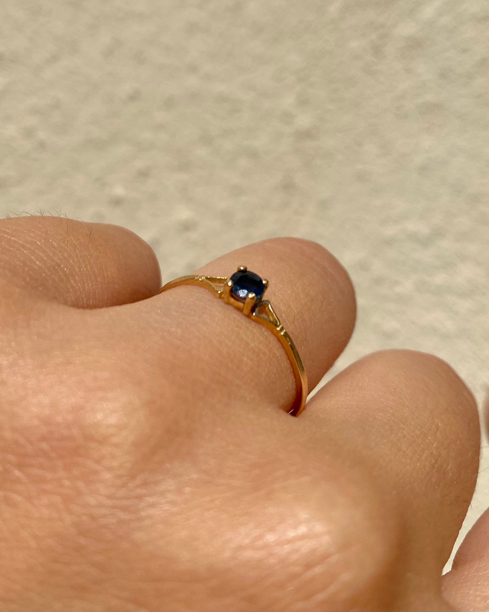 Bague Solitaire Saphir 0.20 carat "Lauraline"