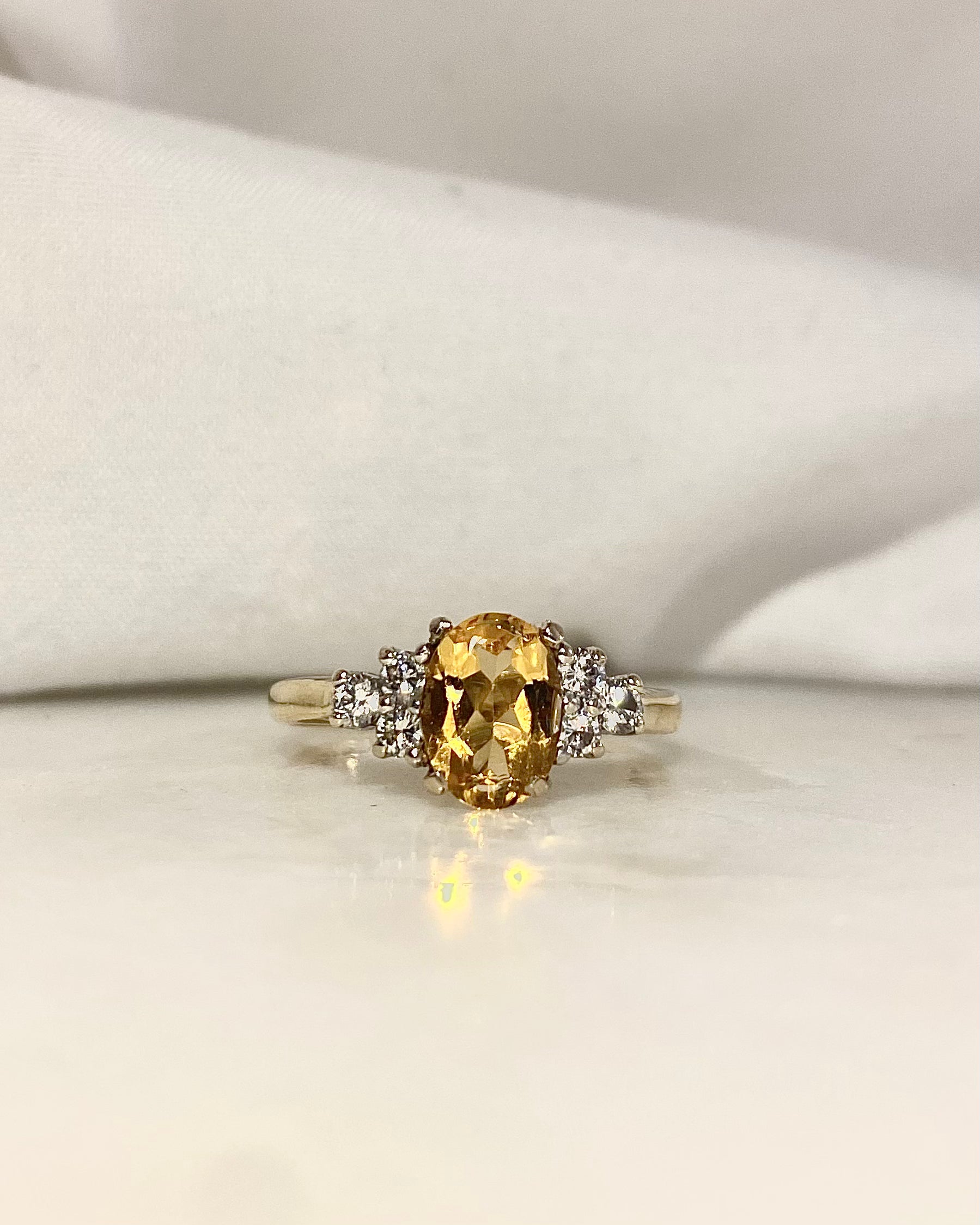 Anillo Trilogía Citrino 1 quilate y Diamantes "Isaure"