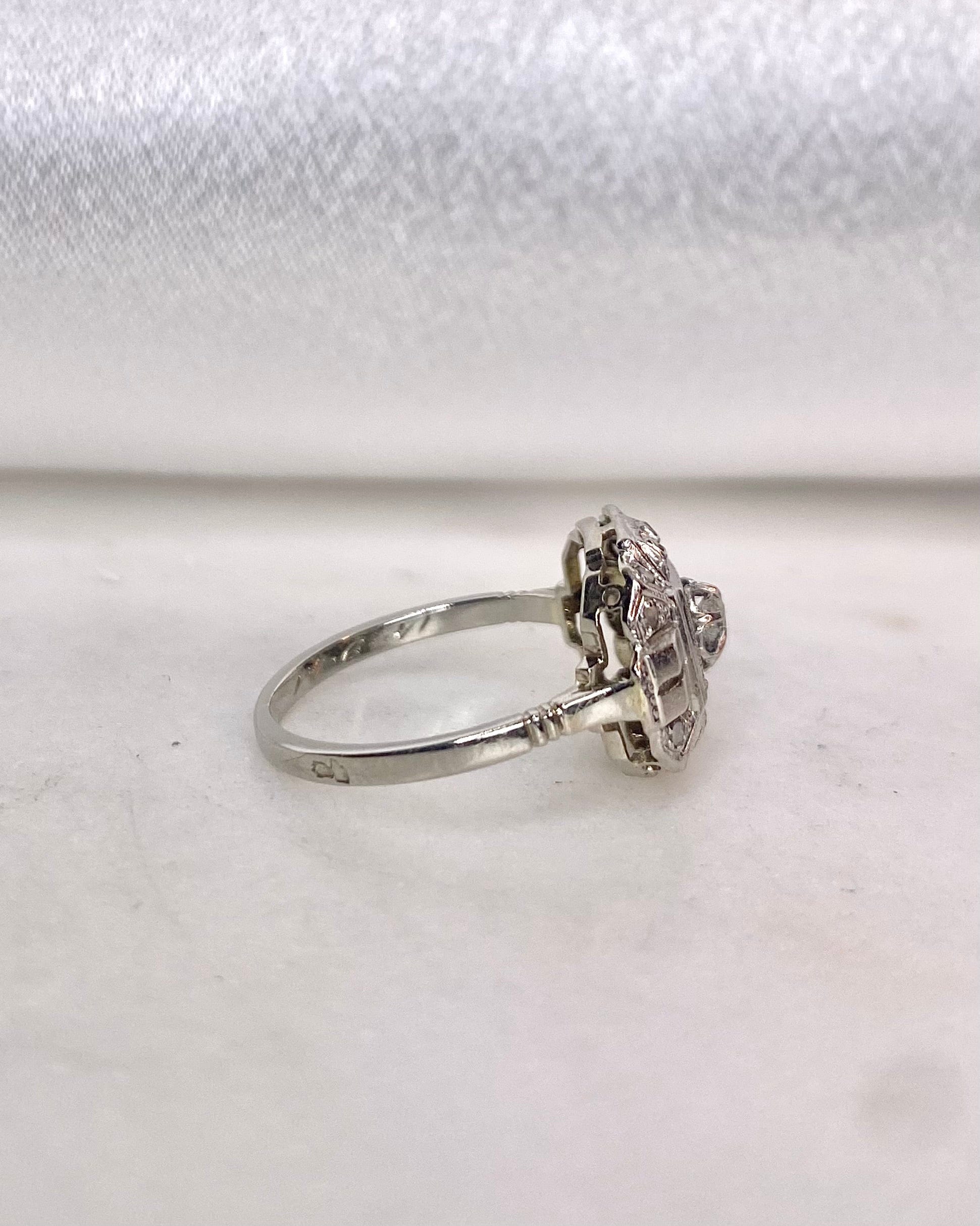 Anillo Art Déco Diamantes "Goldie"