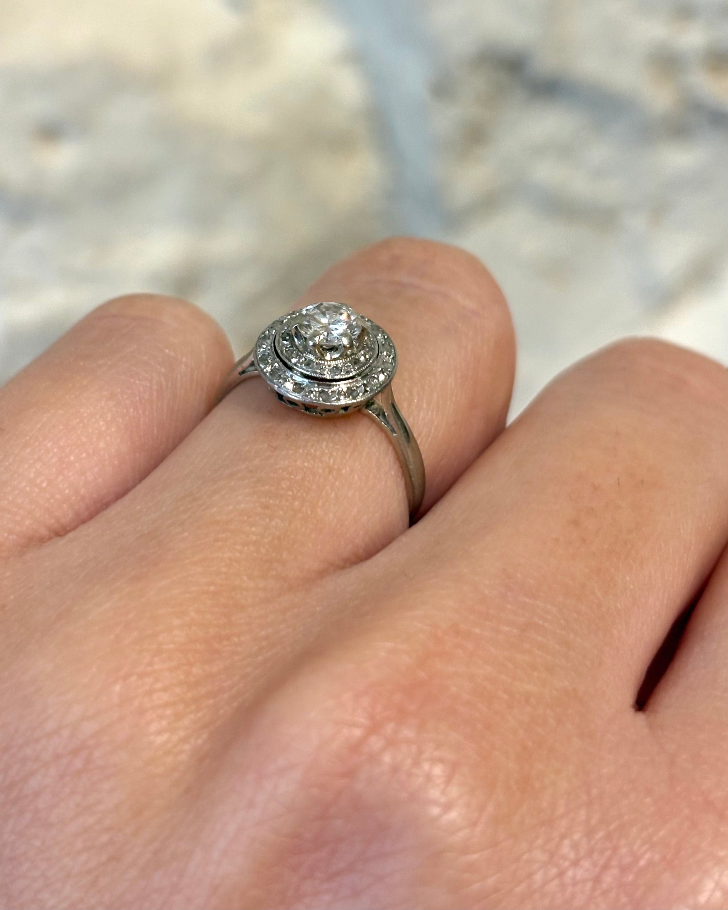 Anillo Art Déco 25 Diamantes "Léna"