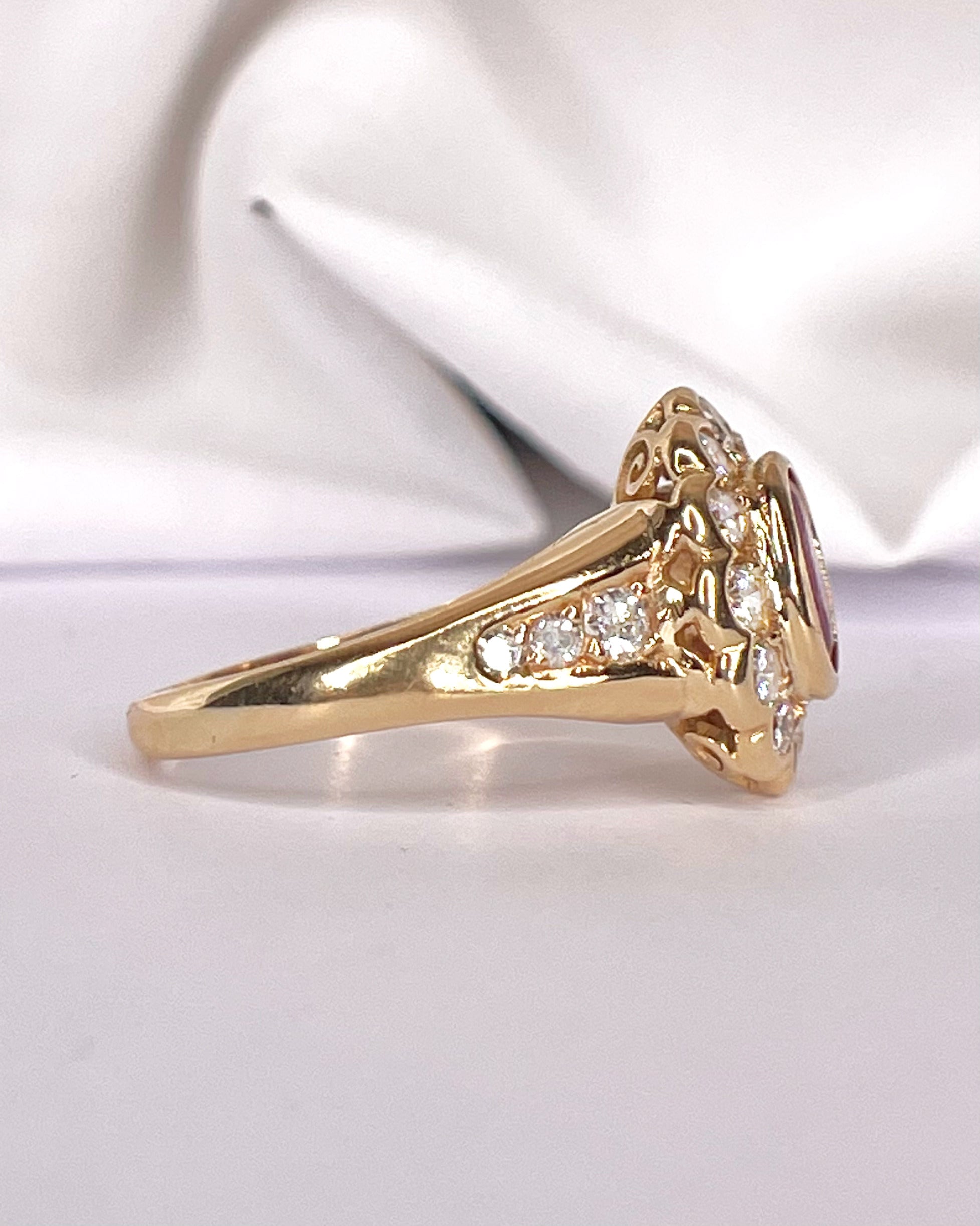 Bague Marguerite Rubis 1.31 carat & Diamants 0.71 carat "Fanny"