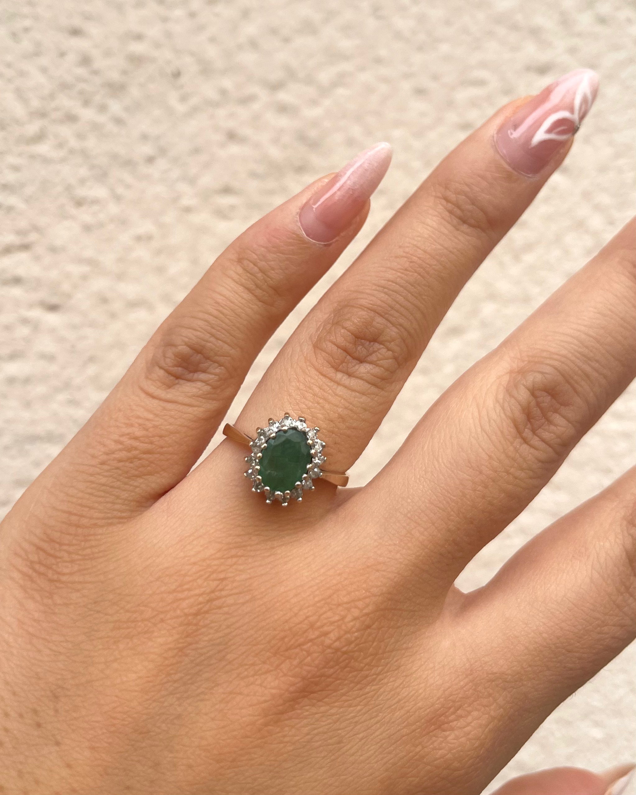 Bague Marguerite Émeraude 1.15 carat & Diamants "Olivia"