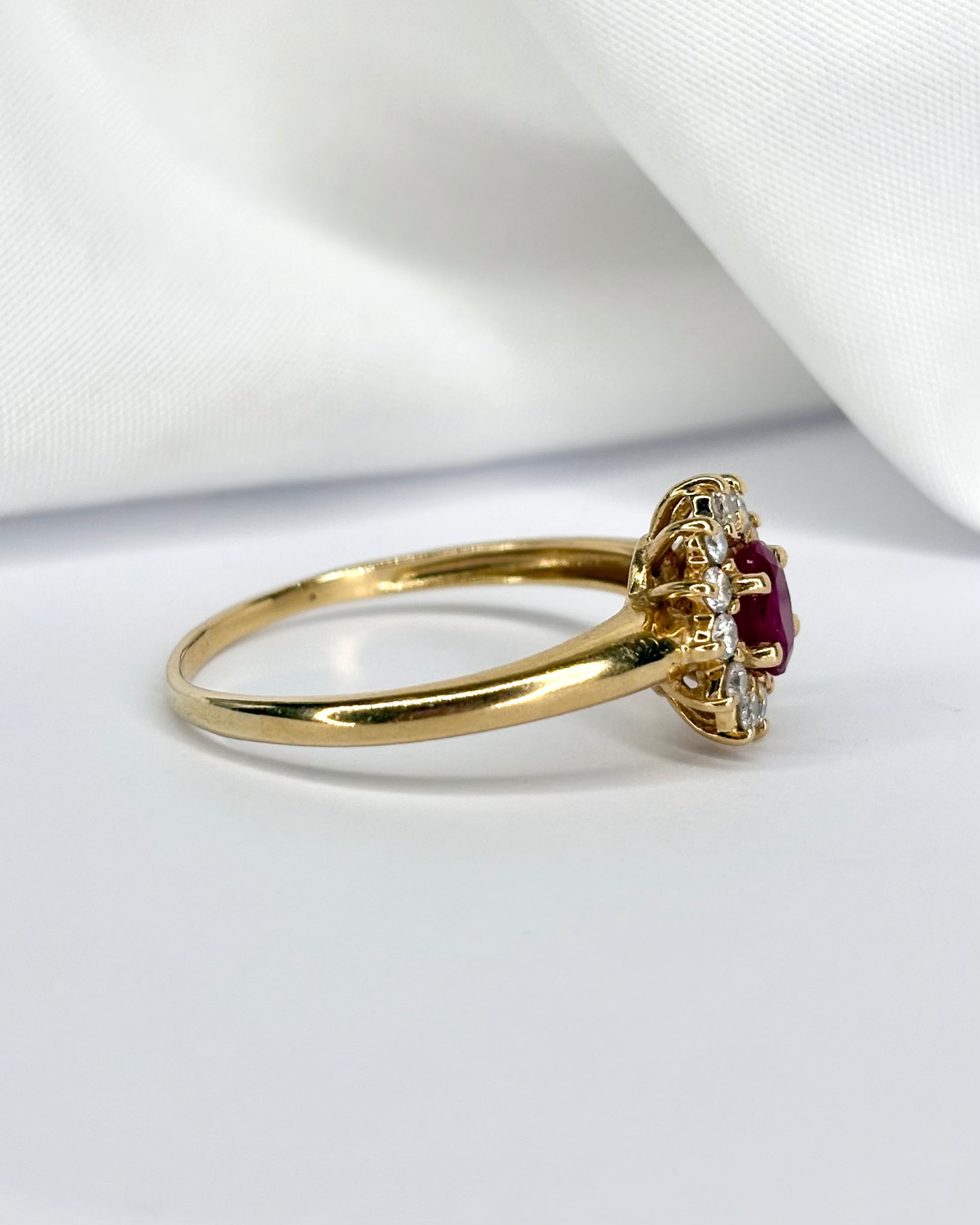 Bague Marguerite Rubis 0.80 carat & 12 Diamants "Julena"