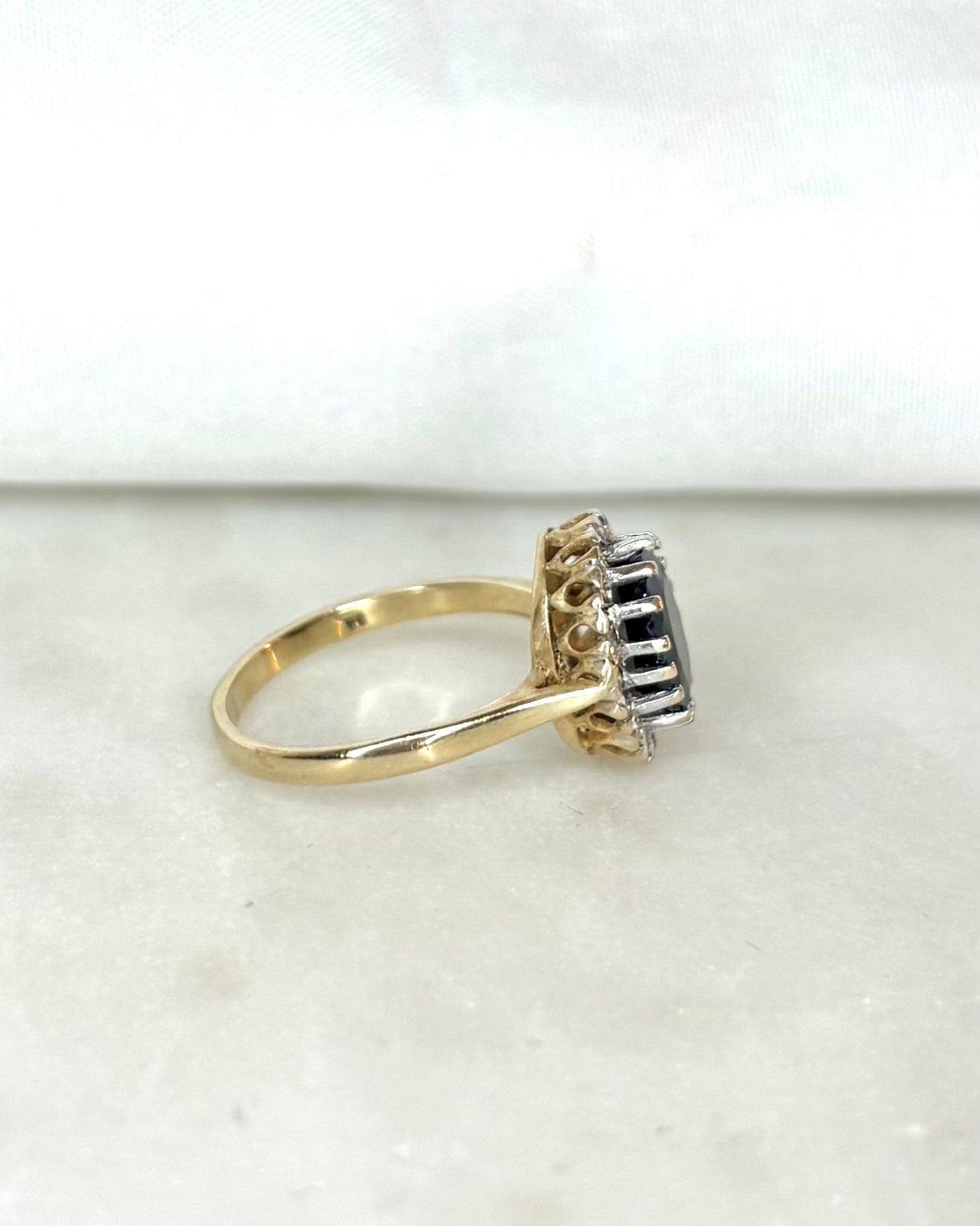 Bague Marguerite Saphir 1.90 carat & Diamants "Adèle"
