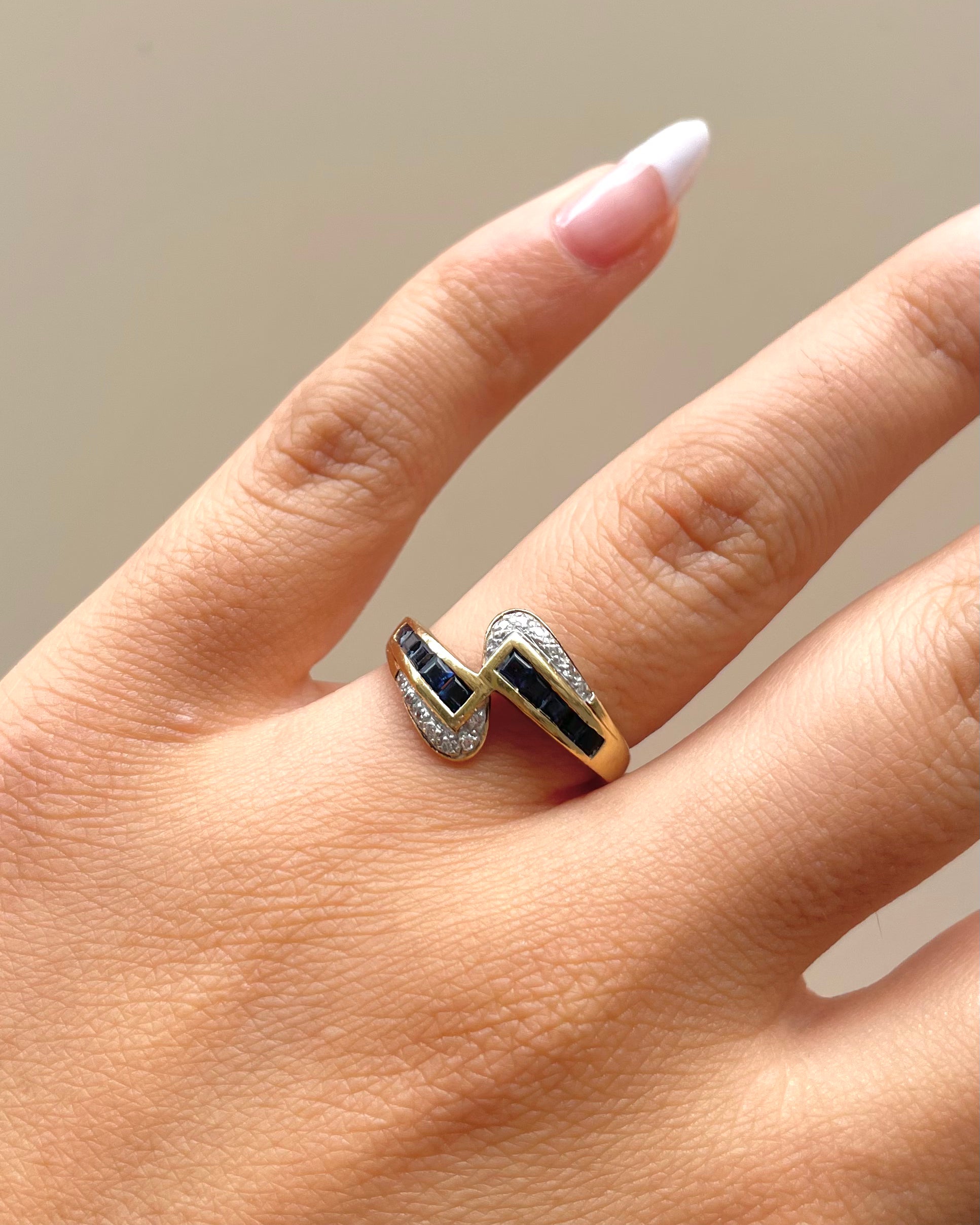 Anillo vintage zafiro y diamantes “Dyana”