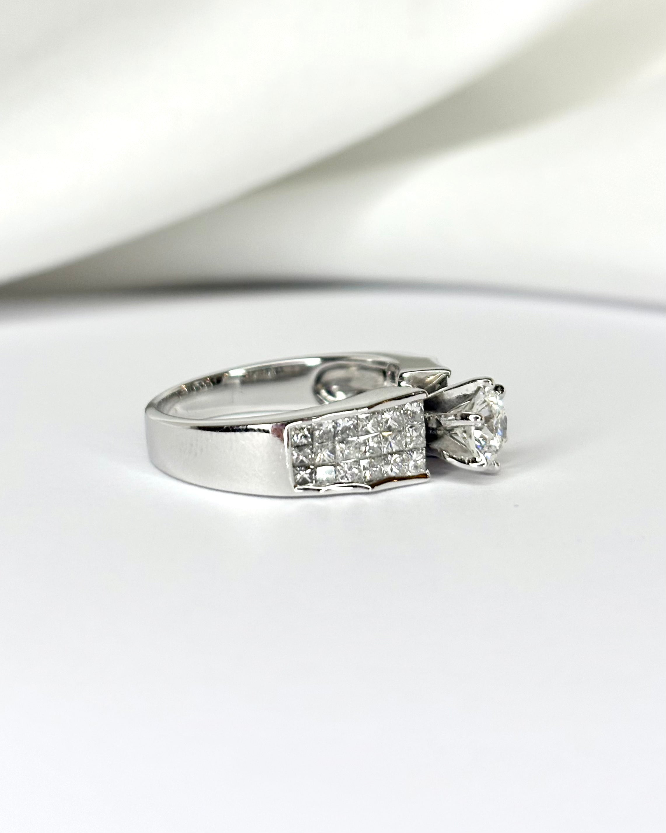 Anillo solitario diamante 1.14 quilates "Adela"