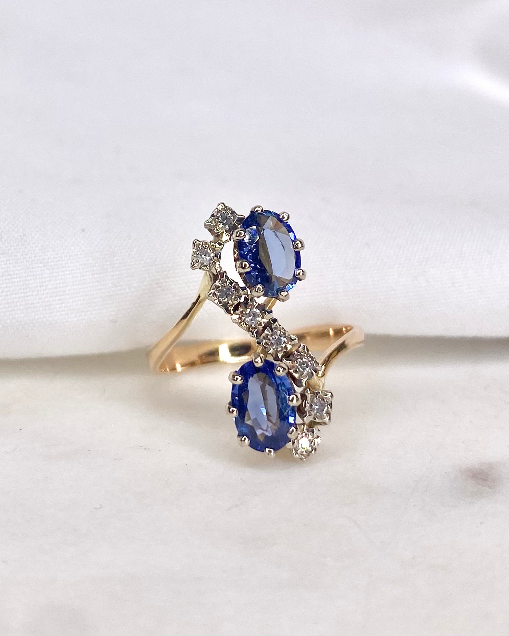 Bague Toi & Moi Saphirs 1.30 carat & Diamants "Mireille"