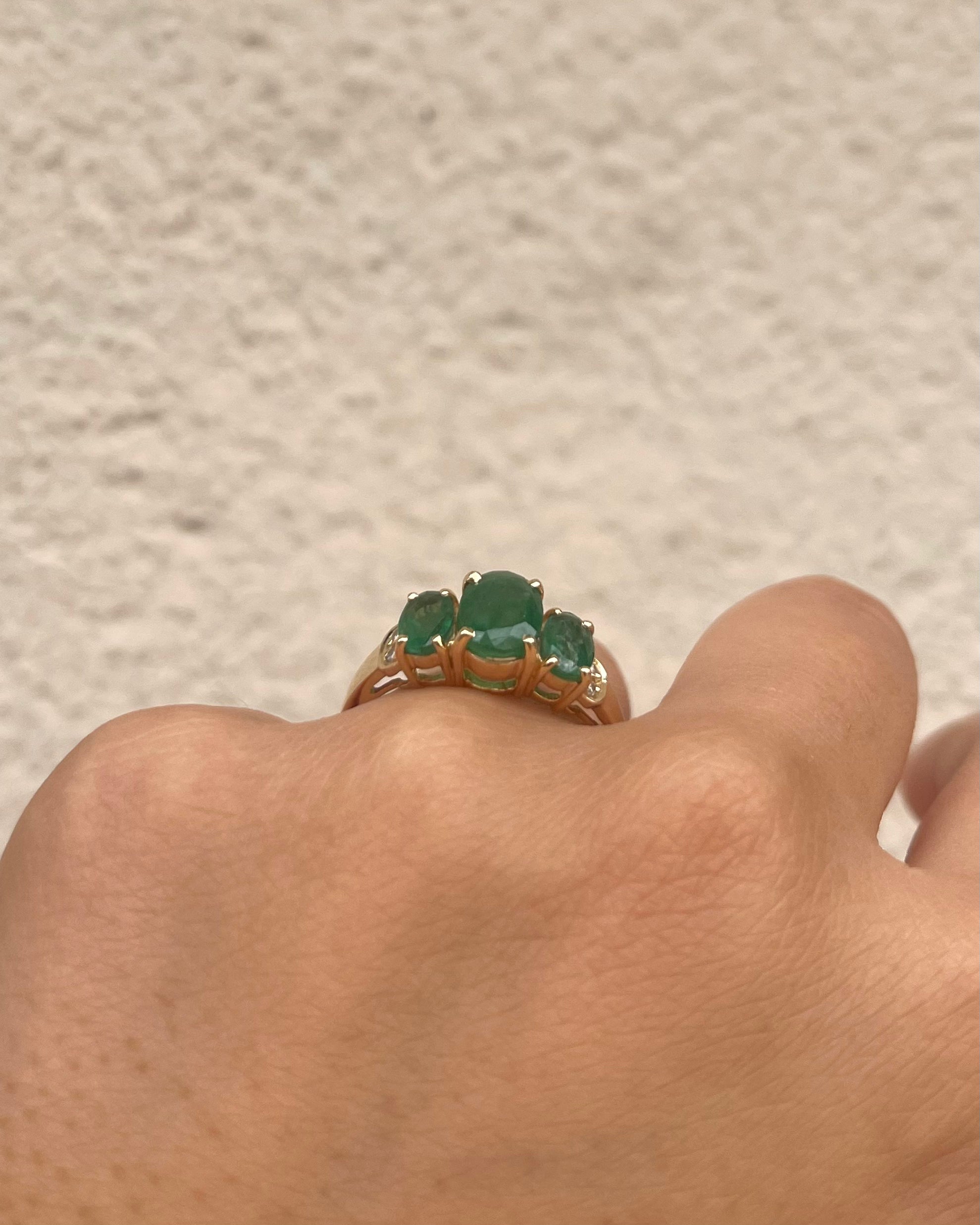 Bague Trilogie Émeraudes 2.32 carats & Diamants "Molly"