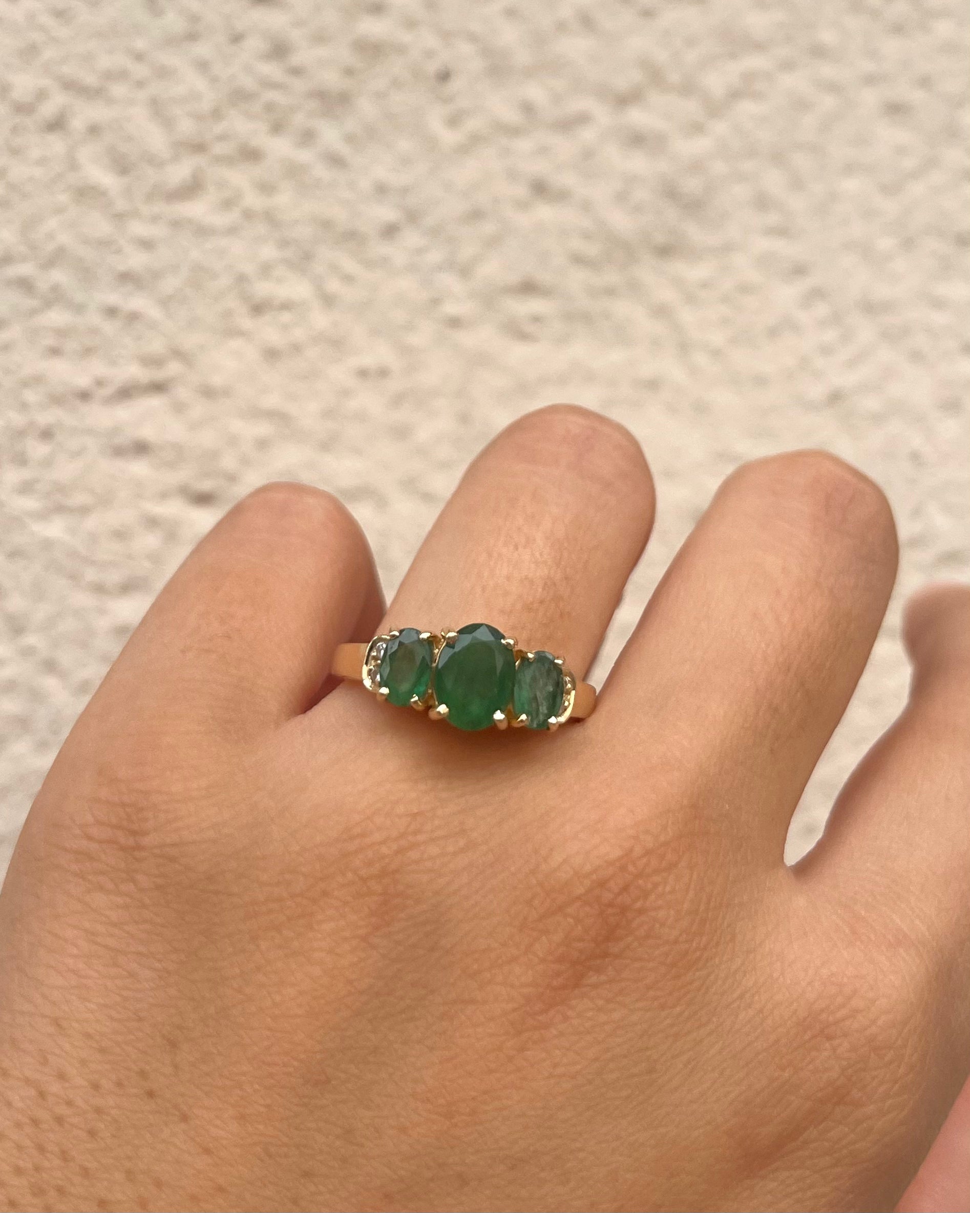 Bague Trilogie Émeraudes 2.32 carats & Diamants "Molly"