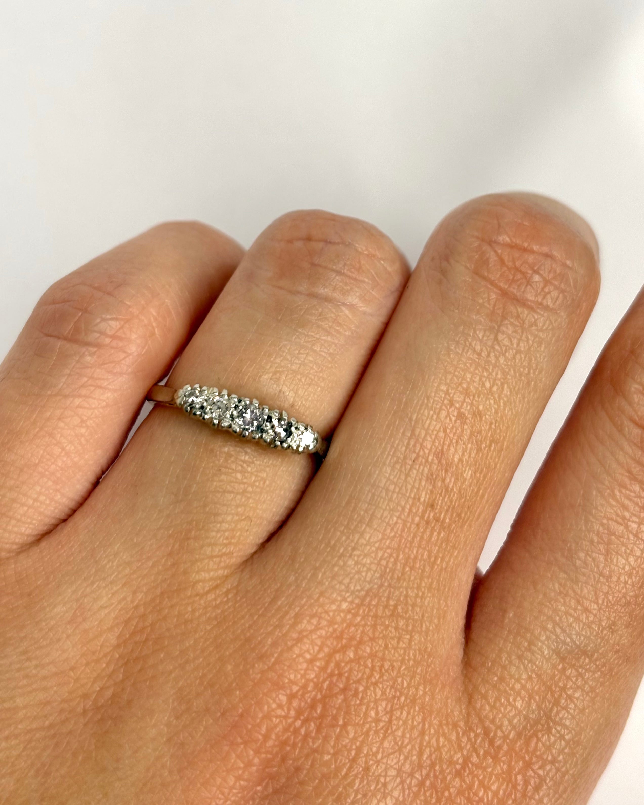 Anillo Rivière Art Déco 5 Diamantes "Elina"