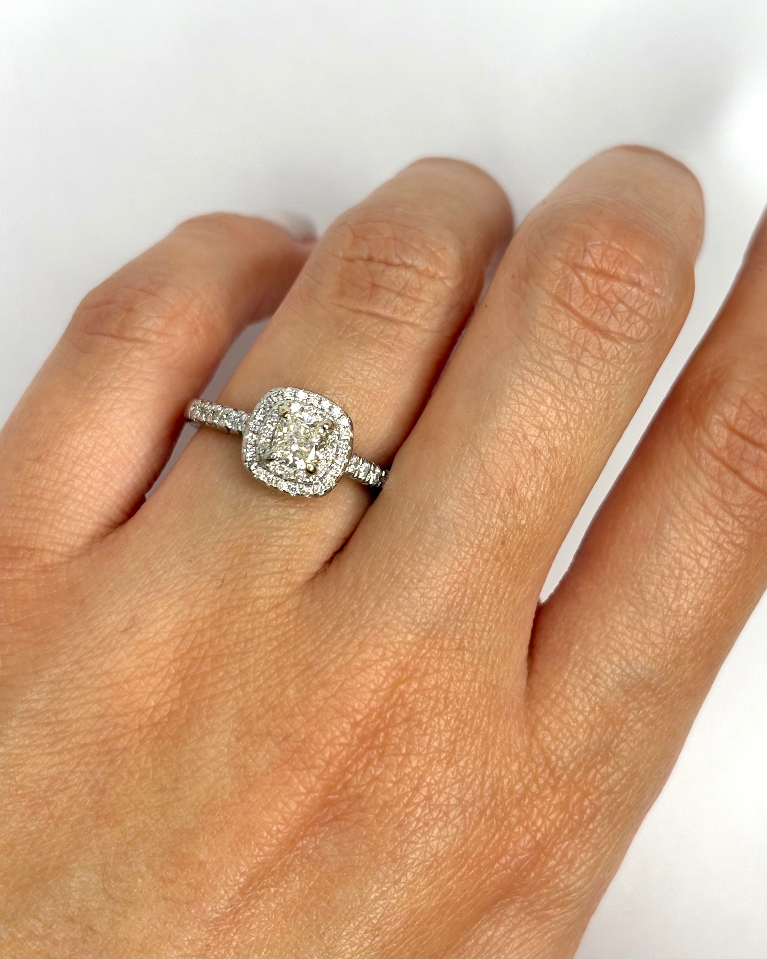 Anillo solitario con diamantes 0,98 quilates "Carine"